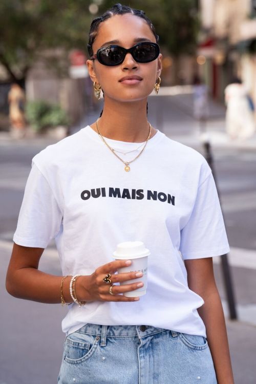 Wit T-shirt met zwarte ''Oui mais non''