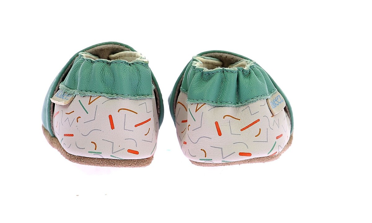 ROBEEZ<br>Pantufas de couro de fácil manutenção