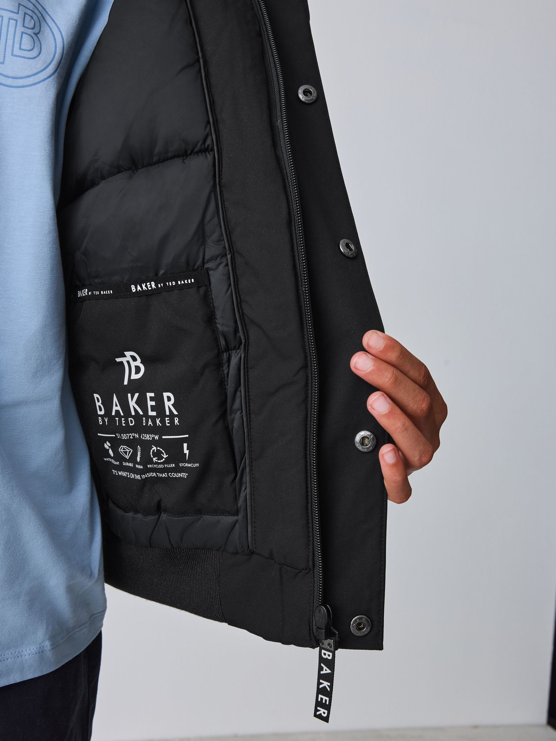 Baker by Ted Baker - Regenbestendige gewatteerde zwarte bomberjas