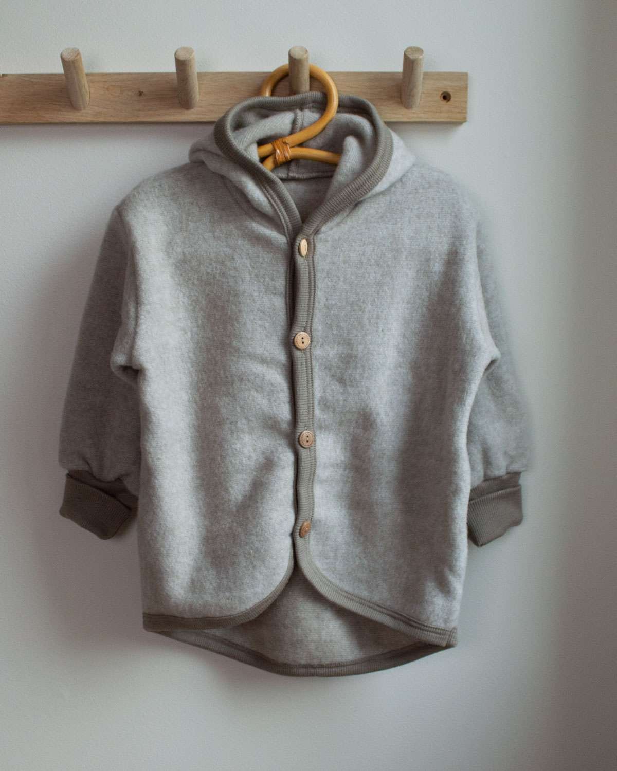 Babyjakke i ullfleece – ubehandlet ull