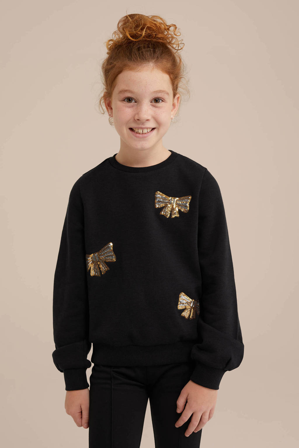 WE Fashion sweater zwart pailletten