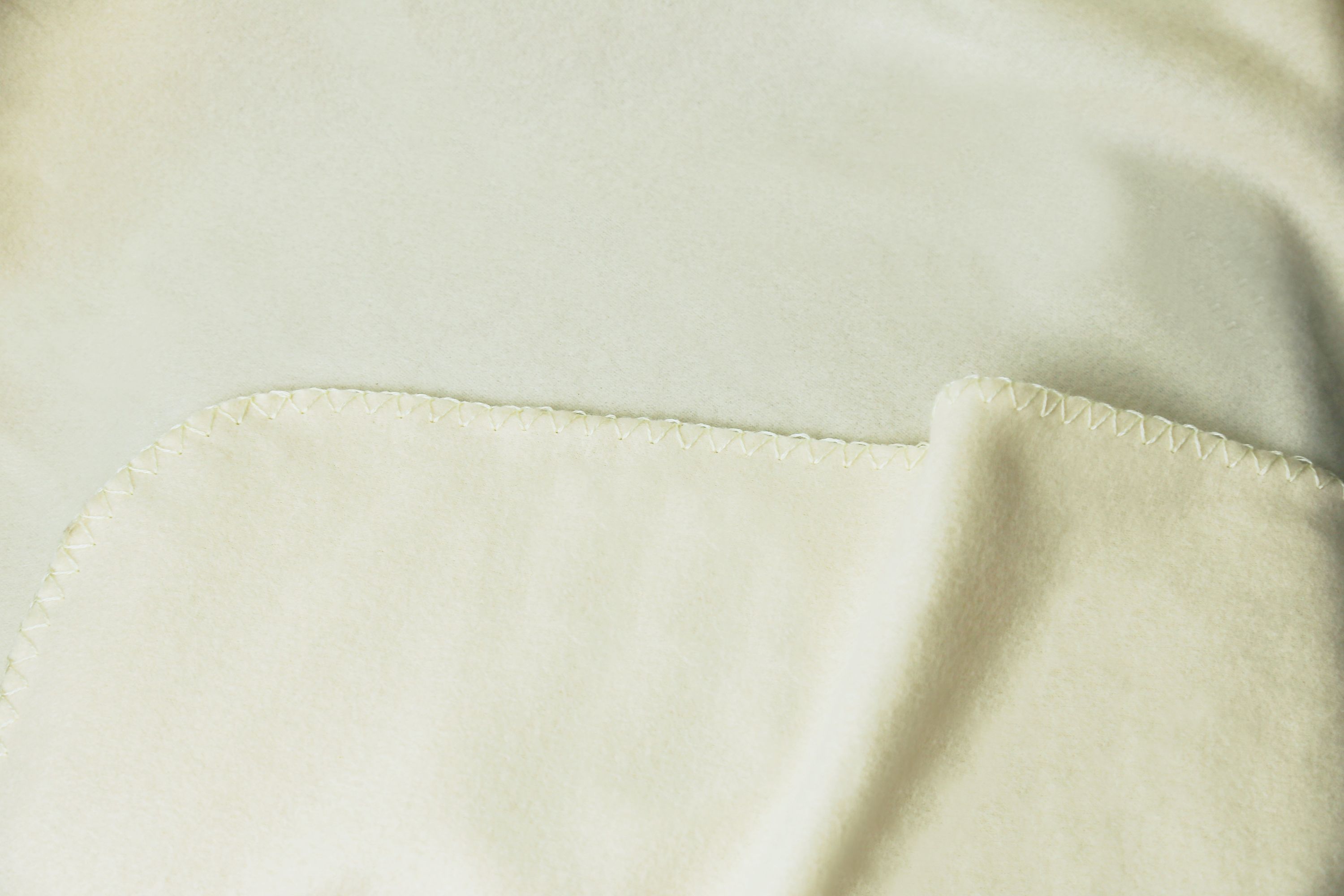 Kuscheldecke Fleece 130 x 170 cm beige