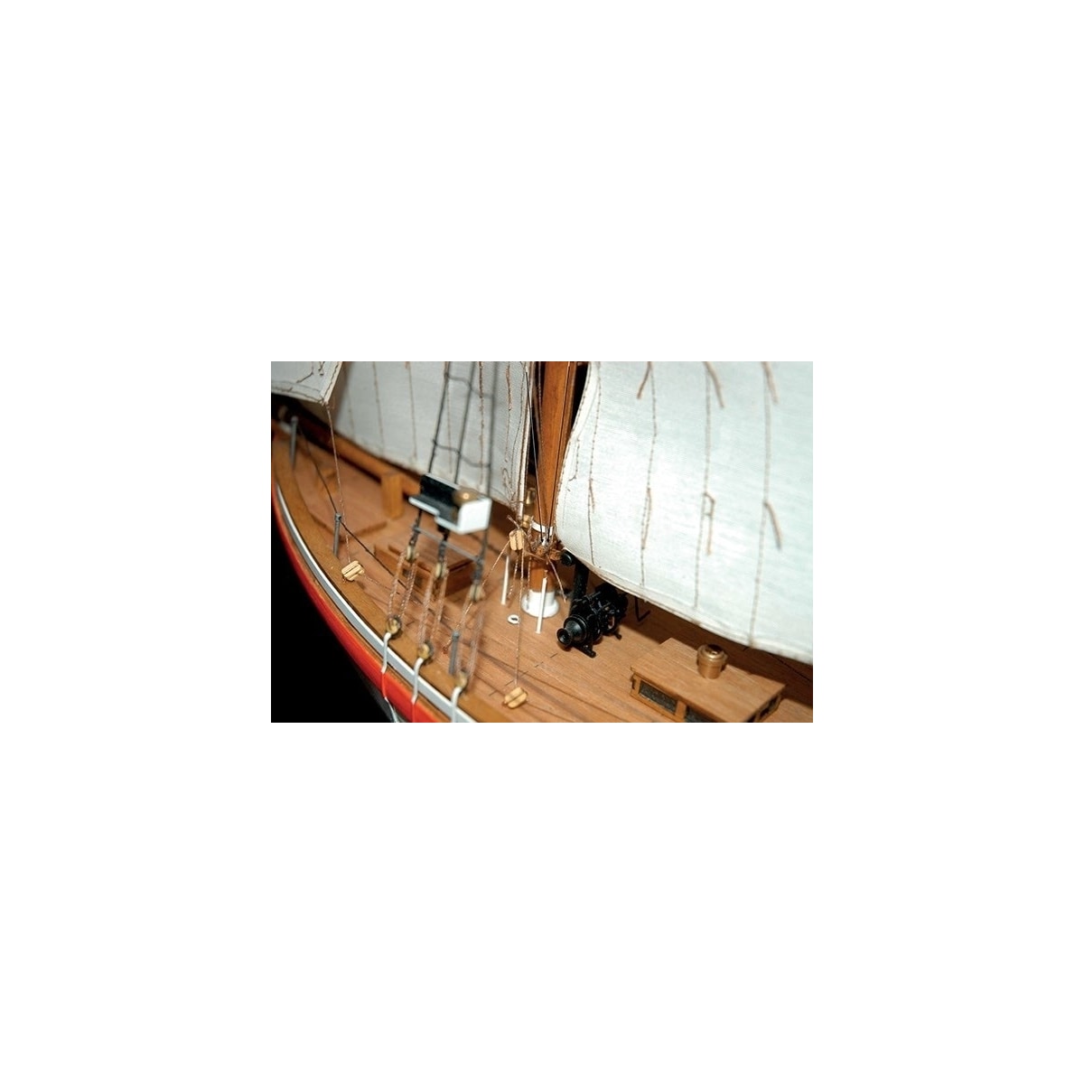 1:40 Colin Archer -Wooden hull