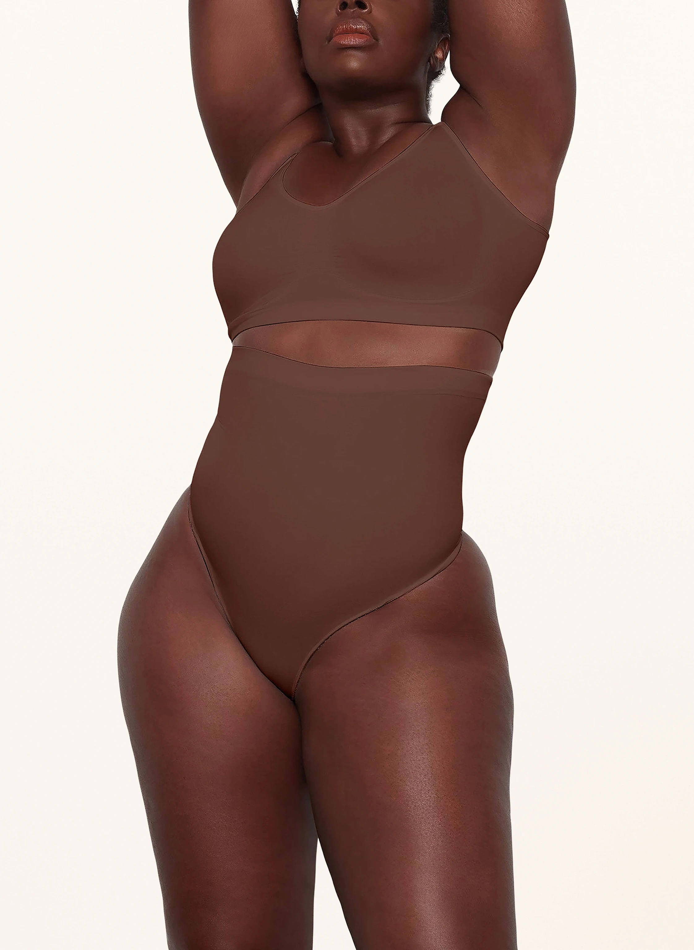 SKIMS Shape-String SEAMLESS SCULPT