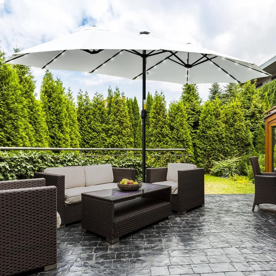 Outsunny Sonnenschirm mit Solar-LED-Leuchte cremeweiß