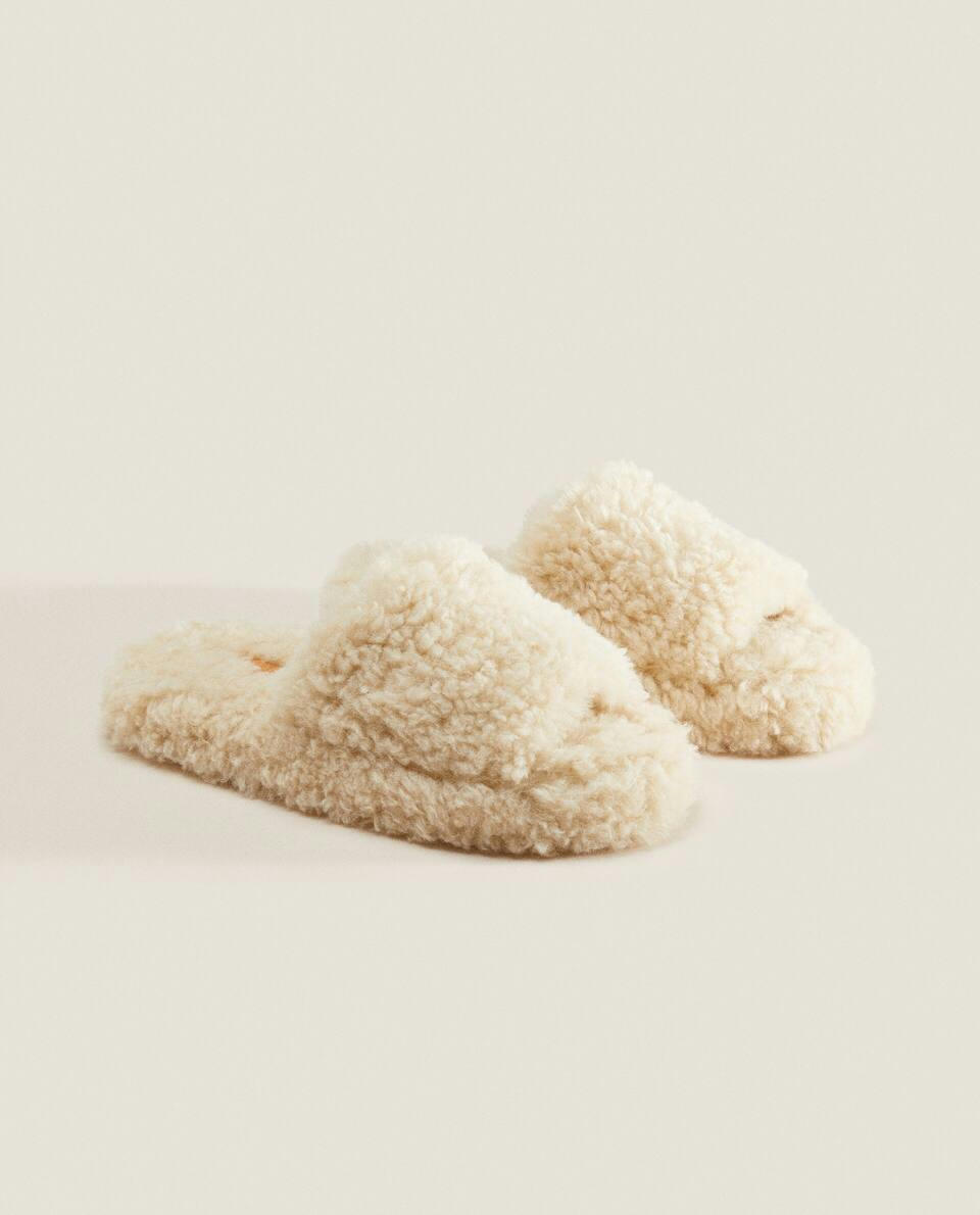 Chinelo plataforma de pele sintética