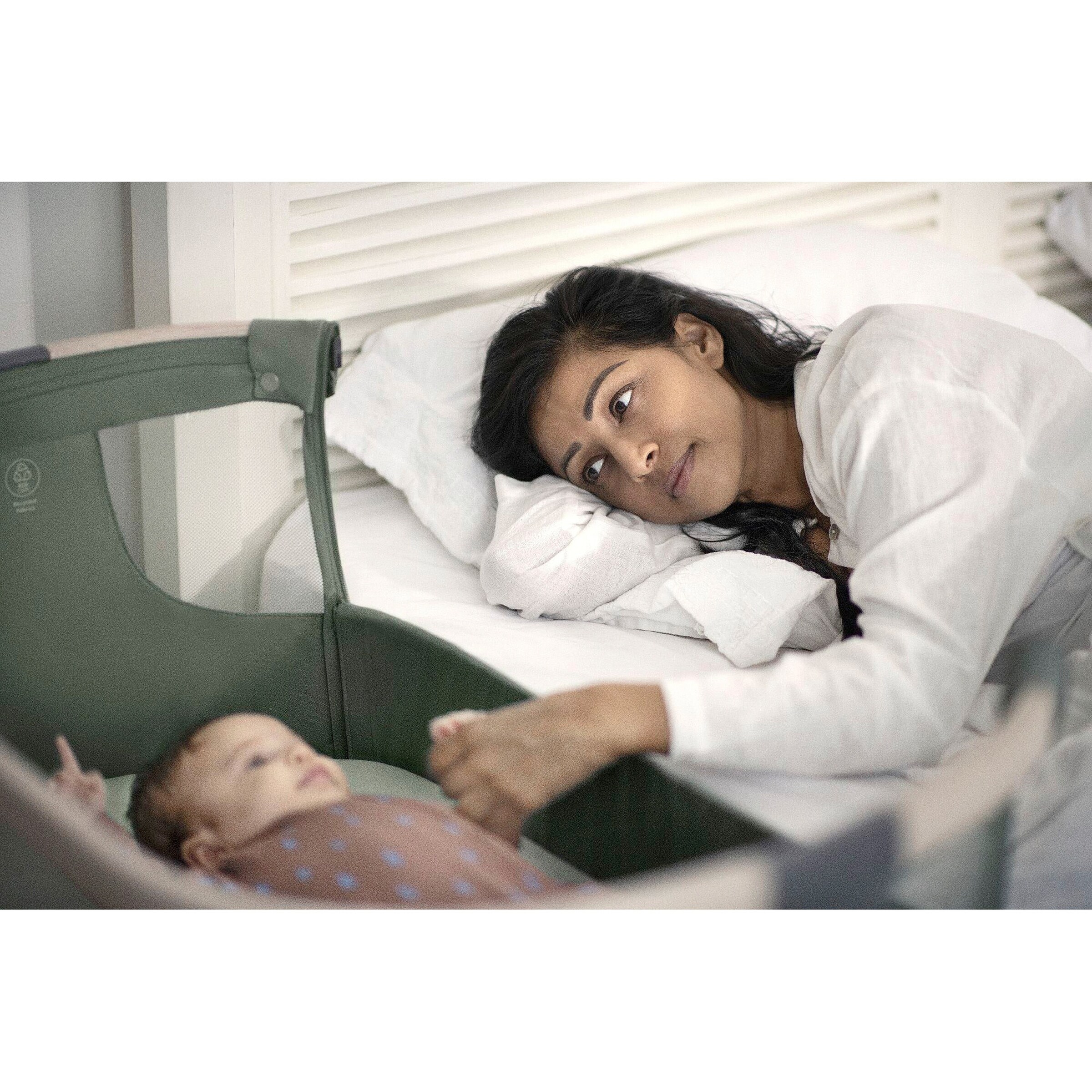 Maxi-Cosi Beistellbett Iora Air Beyond Green