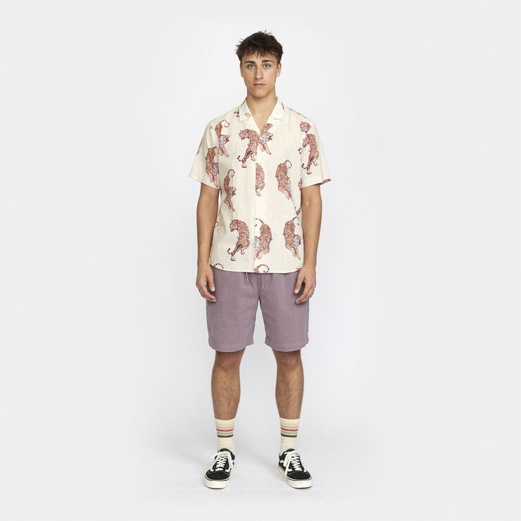 RVLT - Revolution Short sleeved shirt with a cuban collar in a cotton-slub fab Offwhite