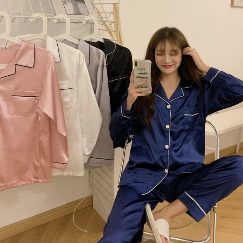 Sisyphi - Pyjamaset: Shirt met contrasterende rand + Broek
