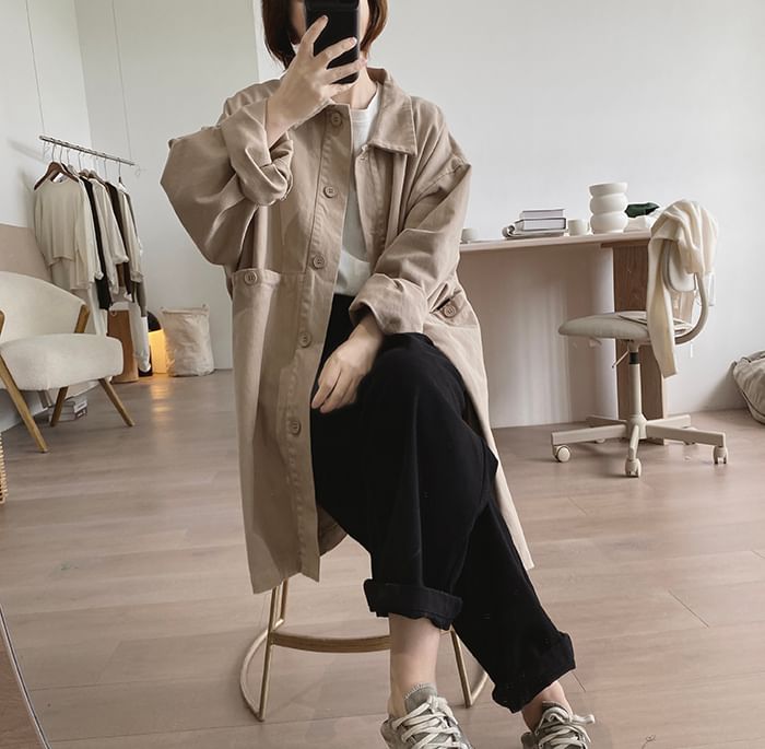 Katoen & Casual - Effen midi-trenchcoat met kraag en enkele rij knopen