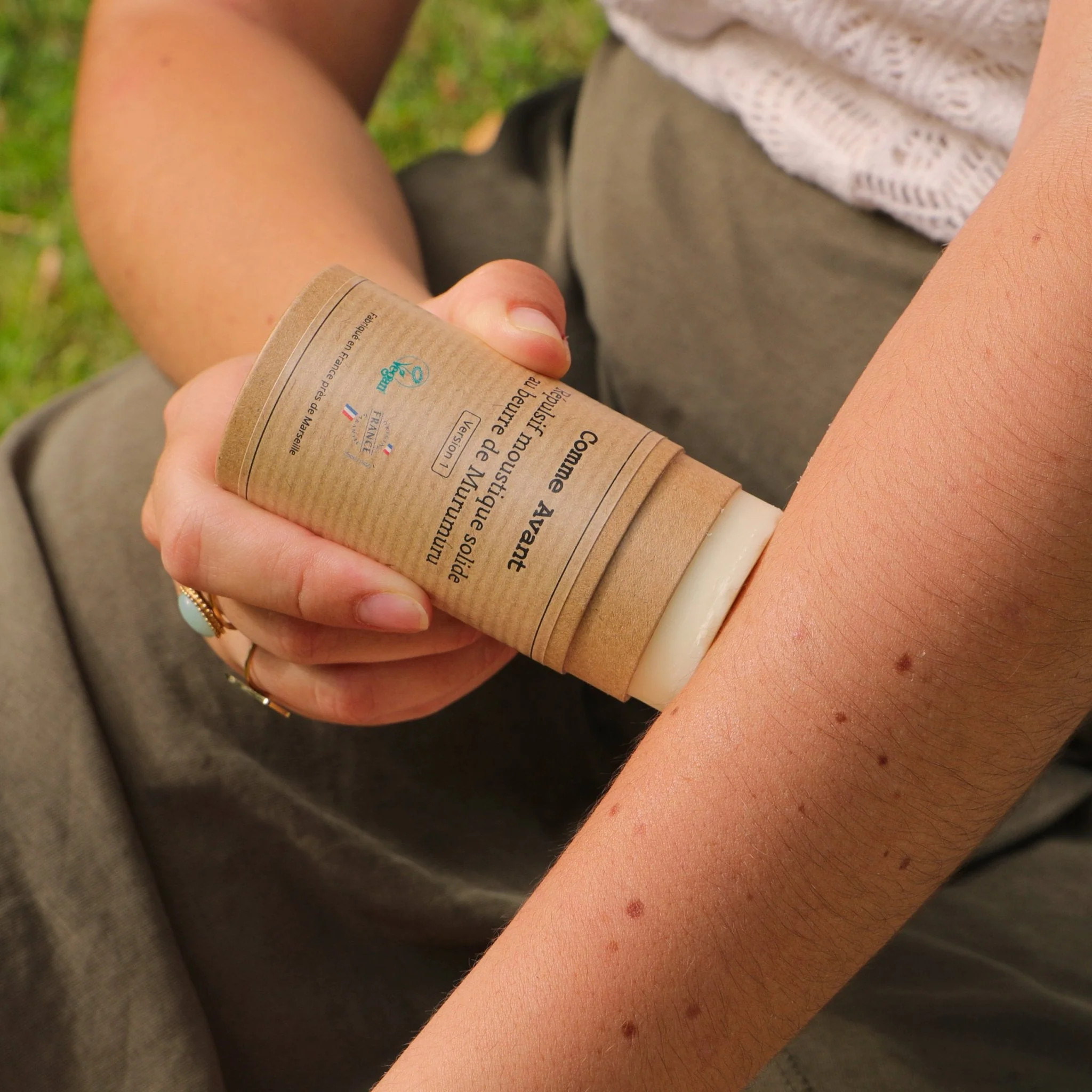 Répulsif anti-moustique solide au beurre de murumuru - Version 2 - 1 répulsif anti-moustique - 80g / Sans