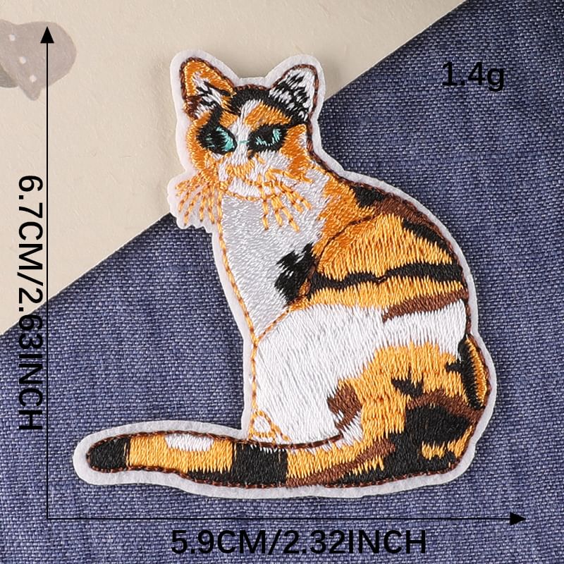 Embroidery Kingdom - Geborduurde applicatie met kat (verschillende ontwerpen)