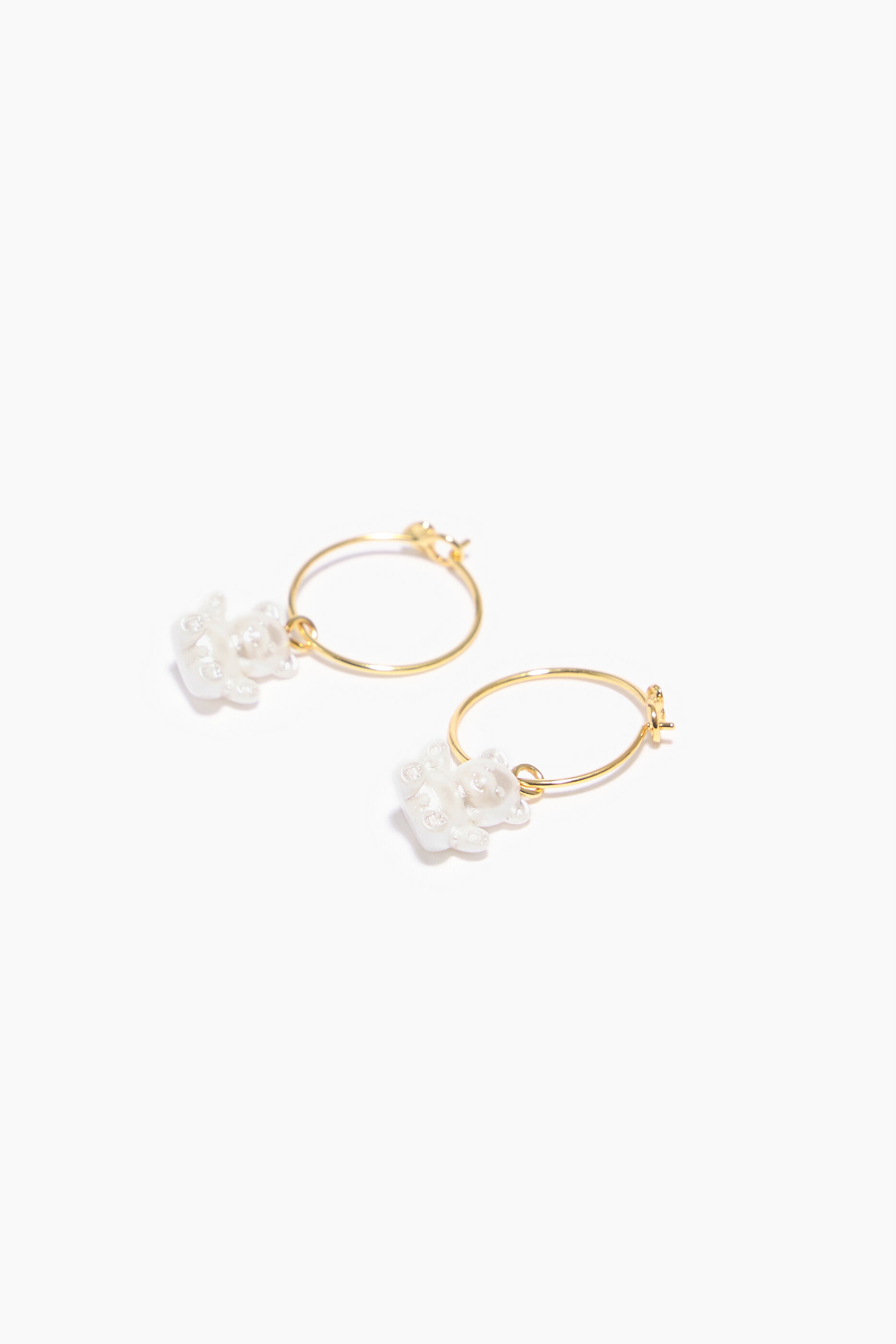Brincos de argola em forma de urso com pérolas douradas