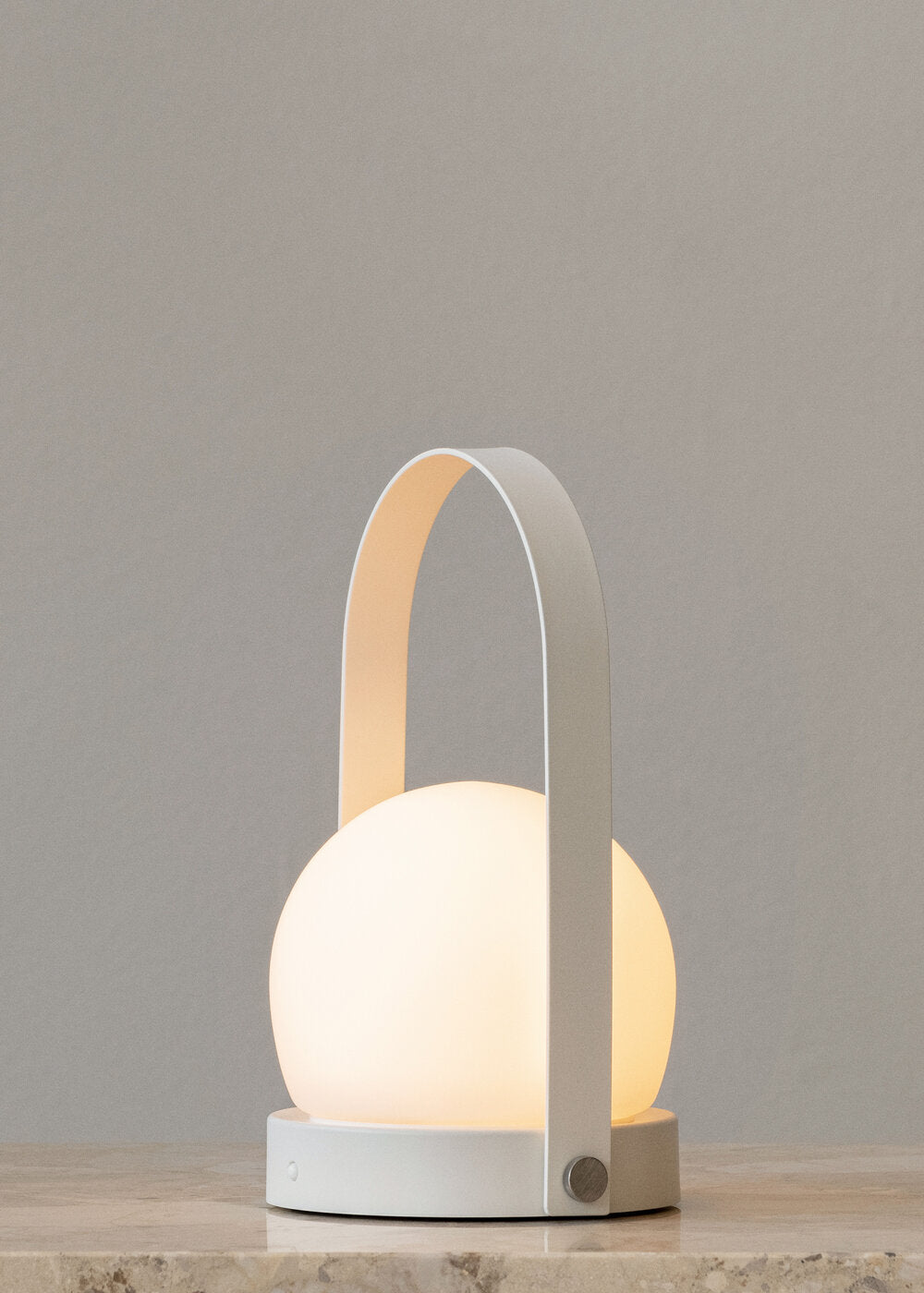Audo Copenhagen  Carrie Portable bordlampe - hvid