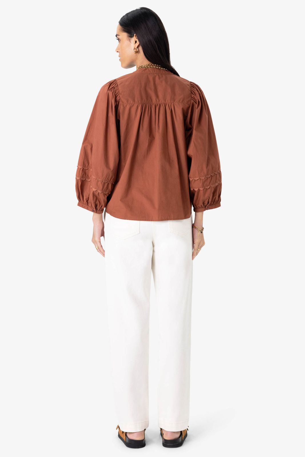 Bruine poplin blouse met pintuck details