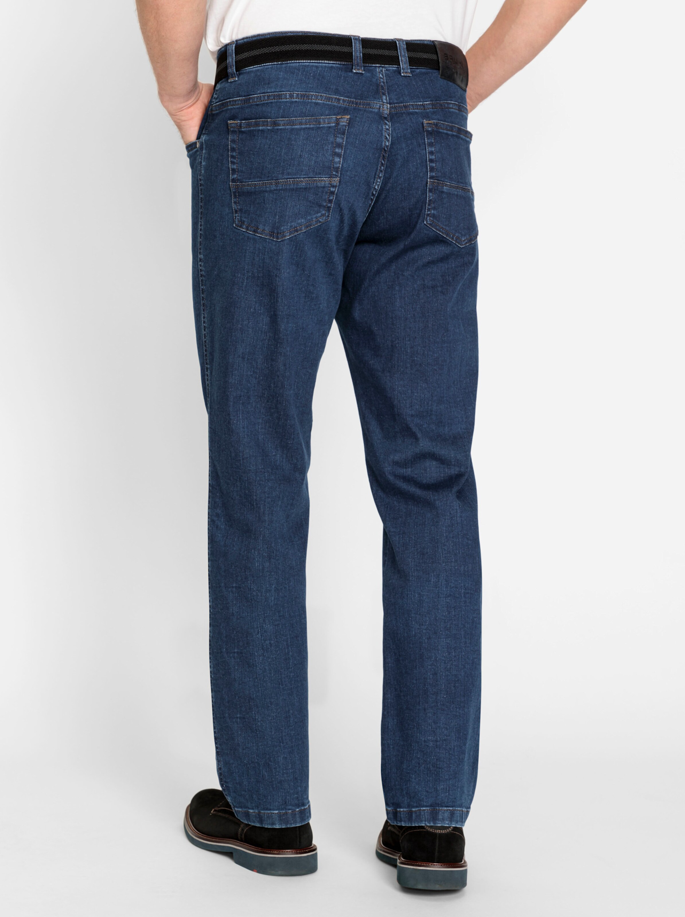 Jeans in blue-stone-washed