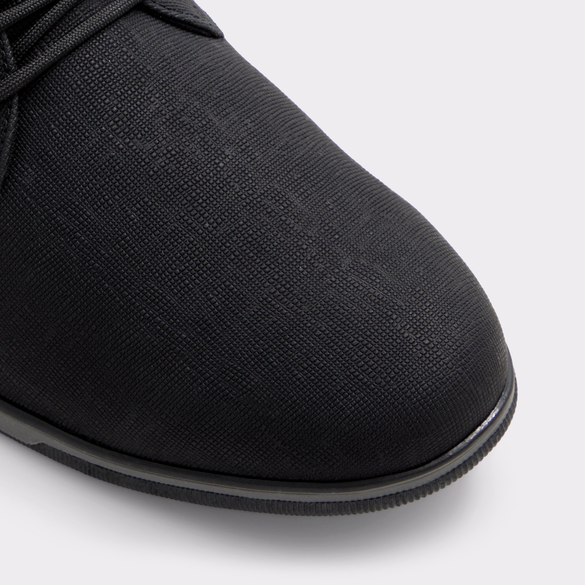 Heron Black Synthetic Embossed Men Low top