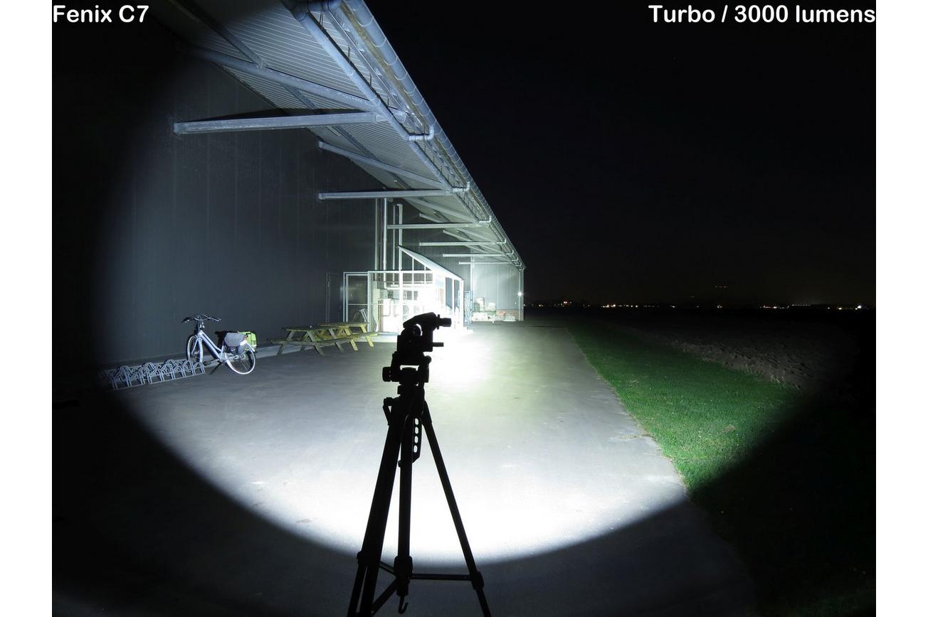 Fenix C7 oplaadbare zaklamp, 3000 lumen