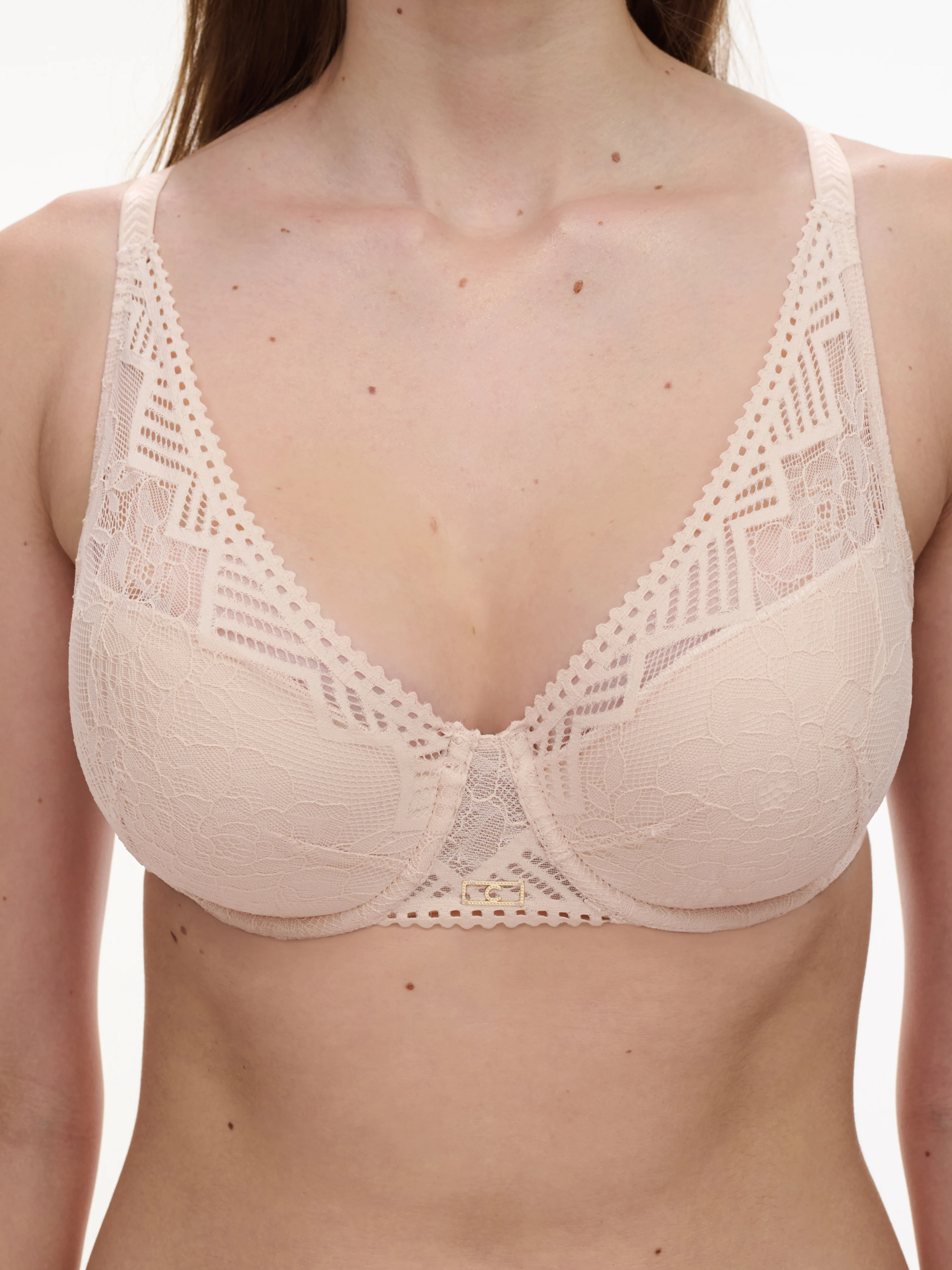 ORIGINS - Soutien-gorge spacer plongeant en dentelle | Beige