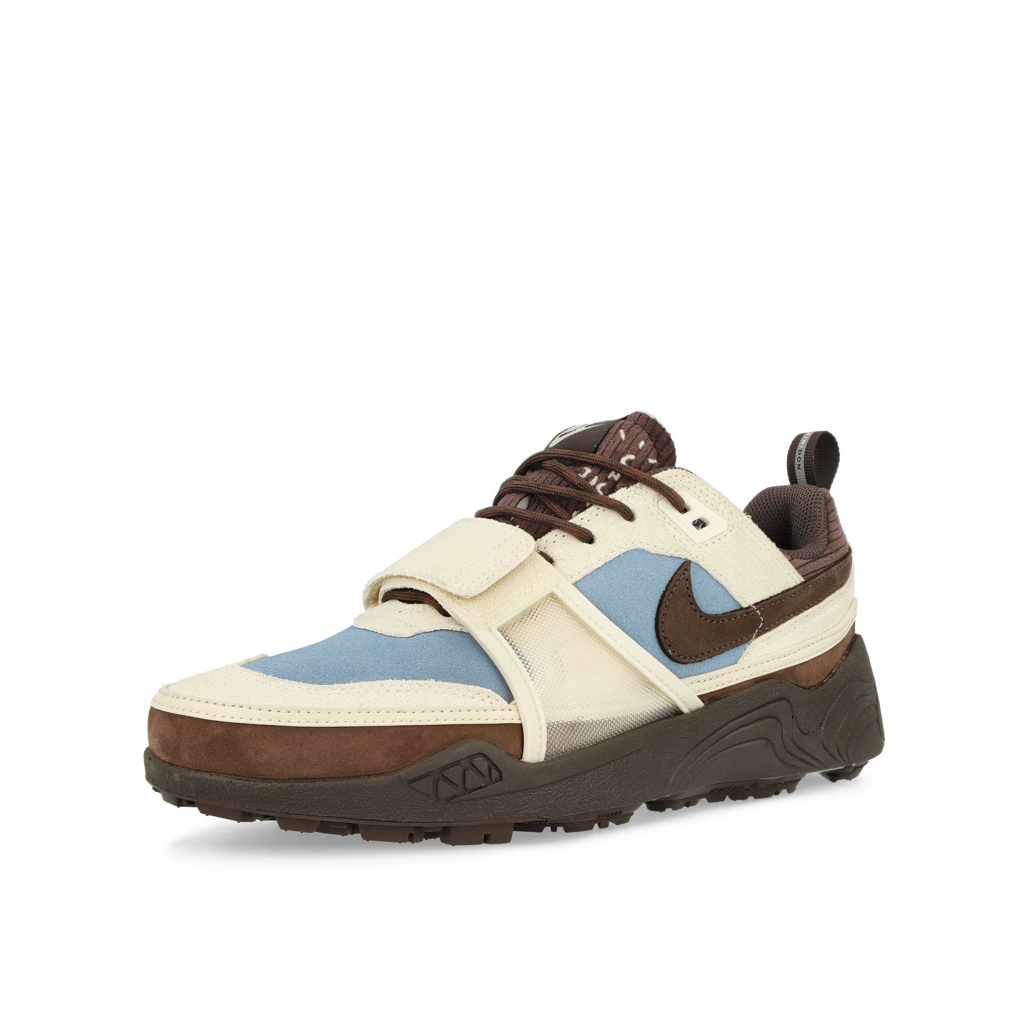 Nike<br>Zoom Field Jaxx