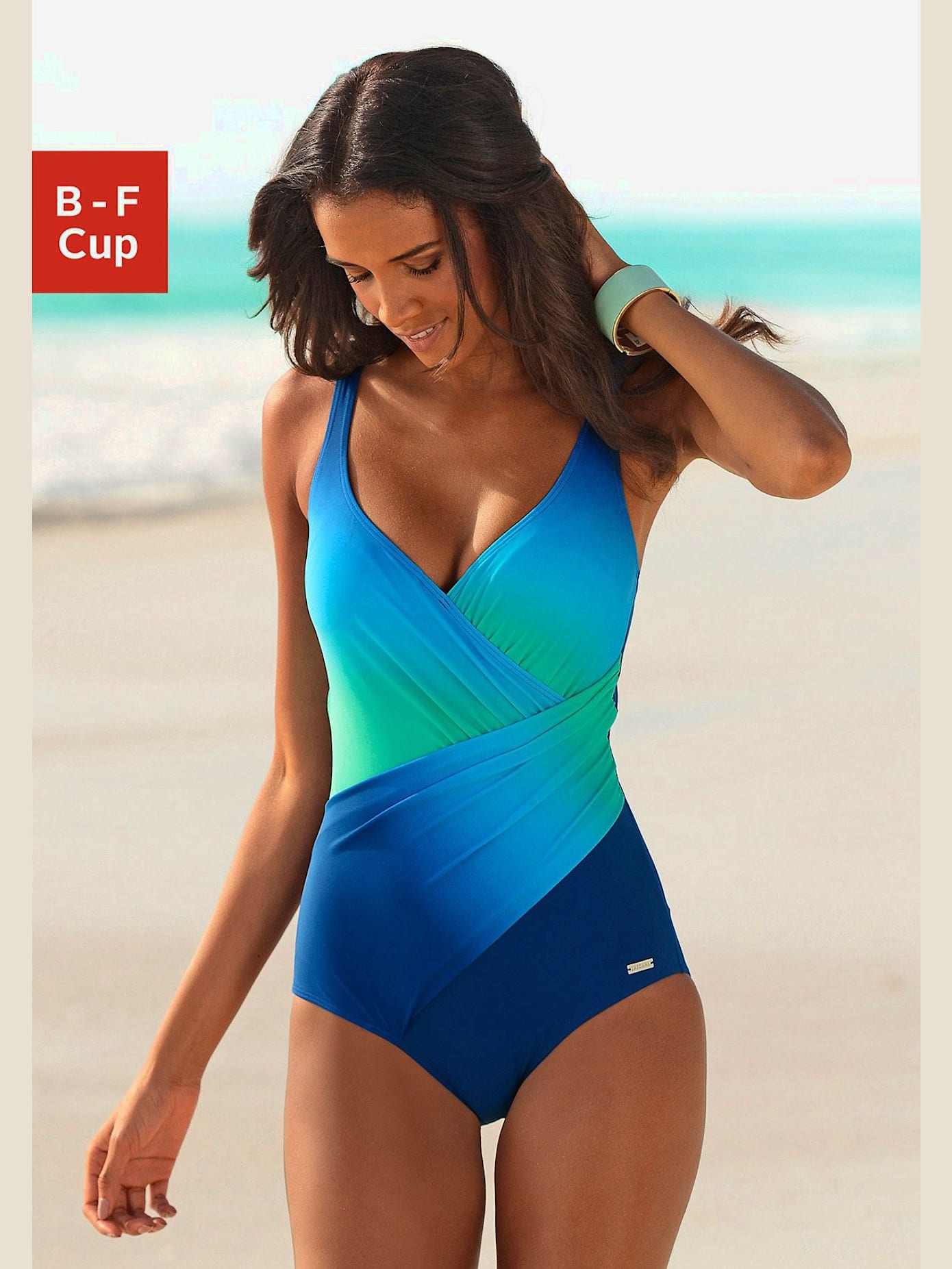 Maillot de bain dégradé de couleurs. effet cache-cœur