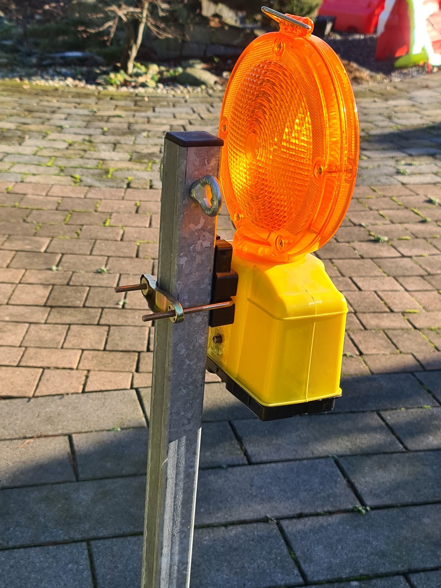 UVV bouwplaatsverlichting waarschuwingslamp gele of rode LED + 2 STAR accu's 7Ah / Gele LED