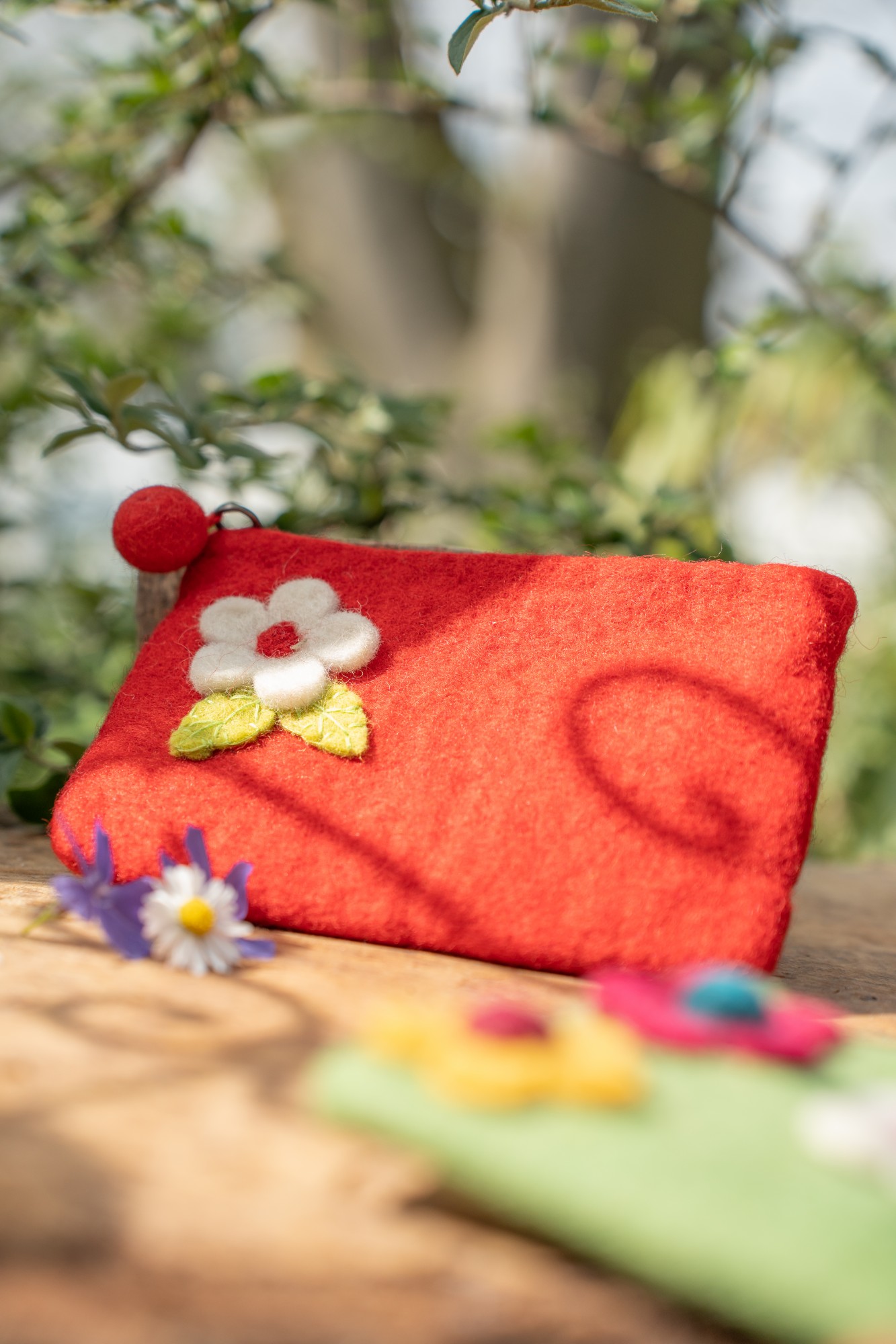 Filz-Etui 'Blümchen' mit Zipper, rot, weiß, B 16 cm, H 10 cm günstig bestellen