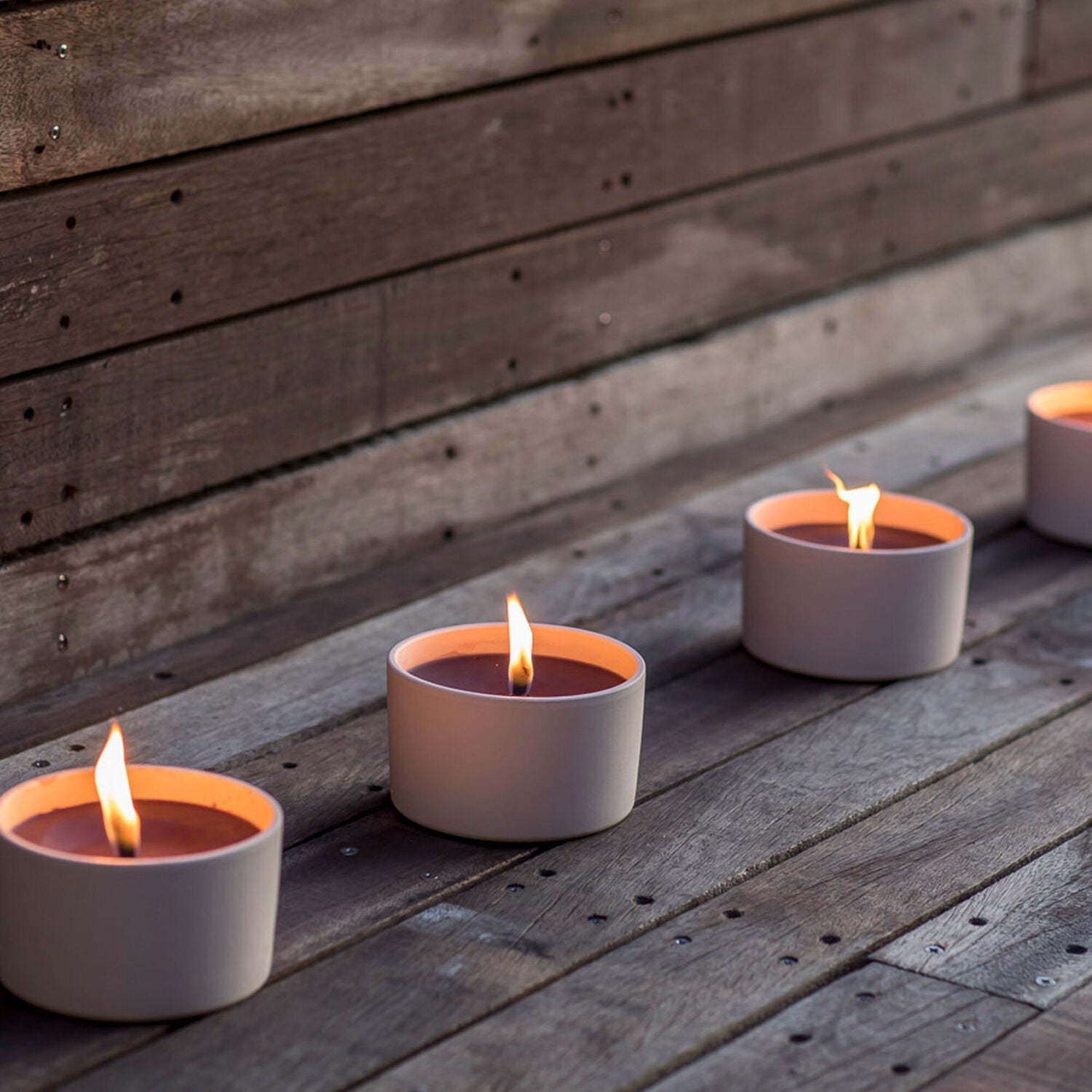 Spaas kaars in terracotta pot wit / zwart D 13,8 H 8,2 cm