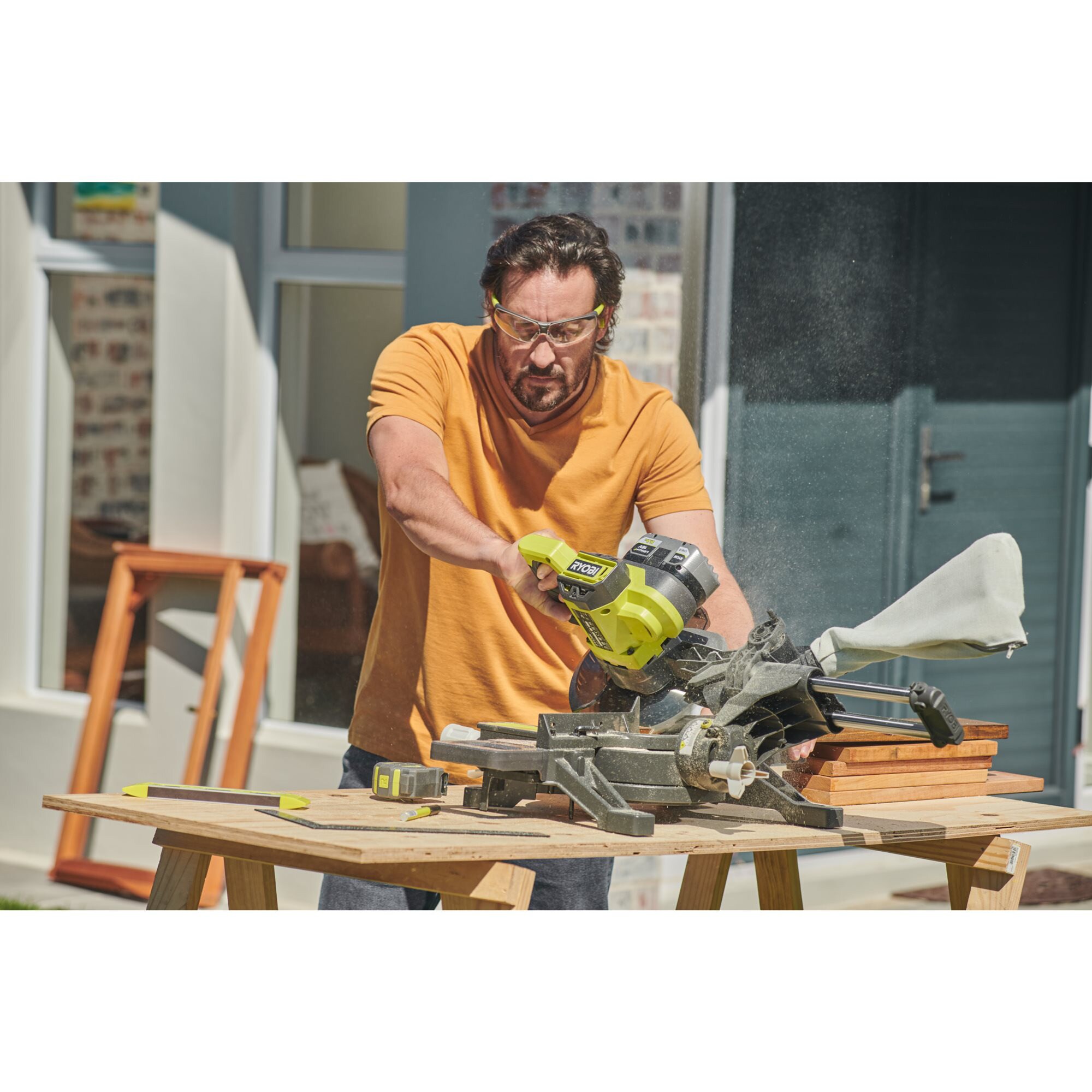 Ryobi Kapp-und Gehrungssäge ONE+ Akku-Kapp-und Gehrungssäge RMS18190-0, 18Volt