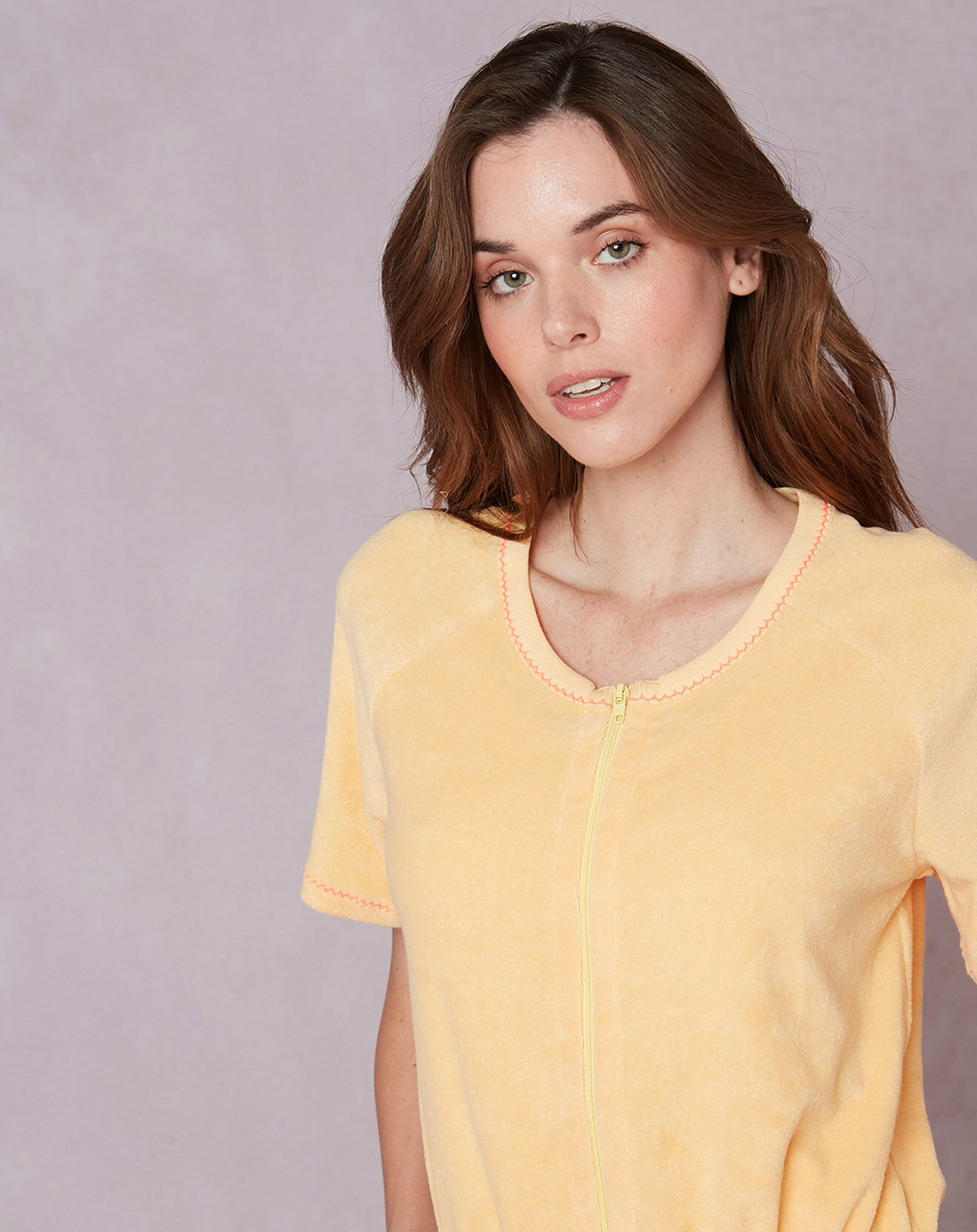 Le Chat Robe zippée en bouclette éponge Cassandre jaune