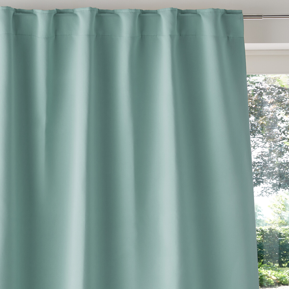 LA REDOUTE INTERIEURS<br>Cortina blackout Voda com laços ocultos