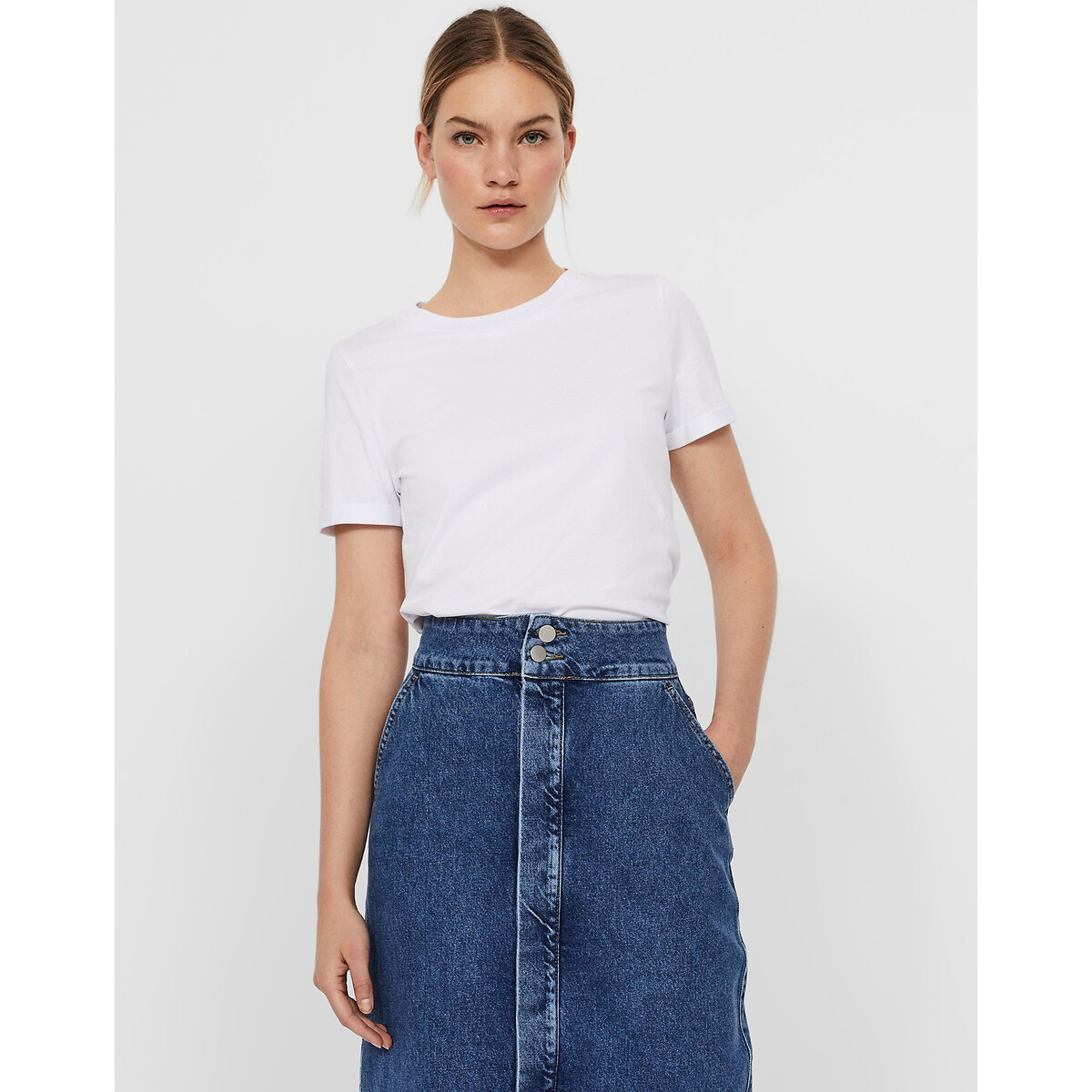 VERO MODA<br>Camiseta com gola redonda e mangas curtas