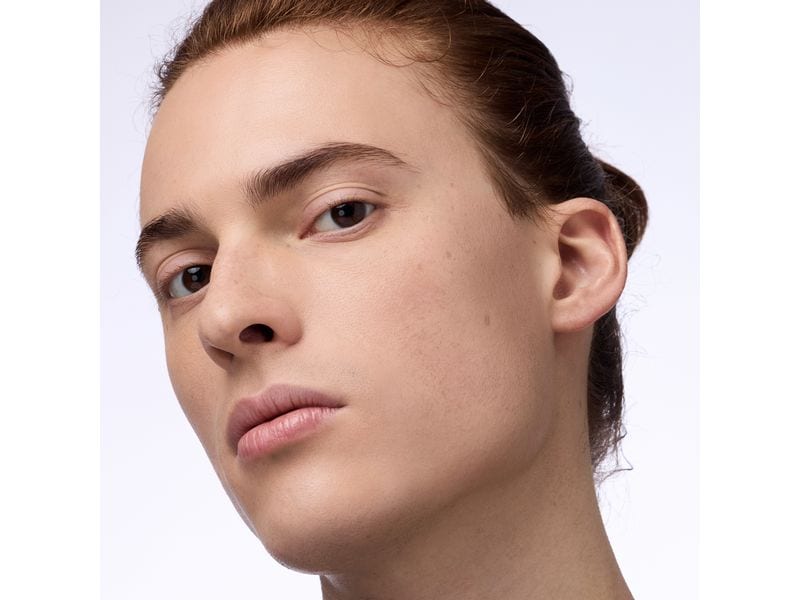 Catrice Concealer Instant Bright Serum 032N Concealer mit mittlerer Deckkraft für natürlich strahlenden Teint in einem mittleren Farbton mit neutralen Untertönen