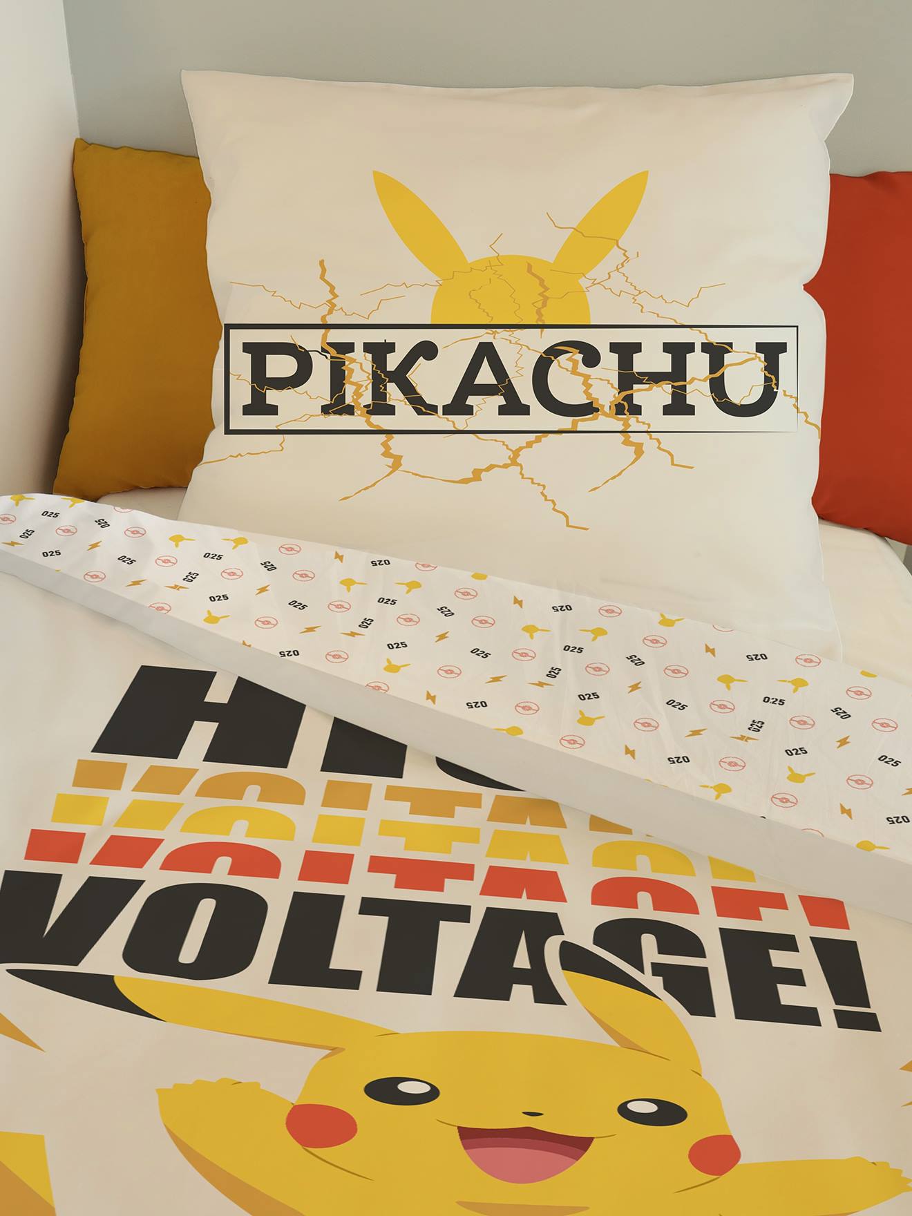 Conjunto infantil: capa de edredom e fronha Pokémon® High Voltage, branco