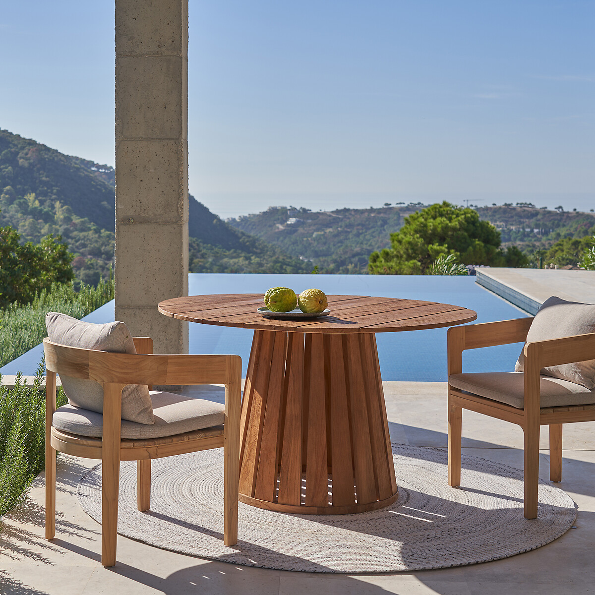 AM.PM<br>Mesa de jardim em teca Velizy