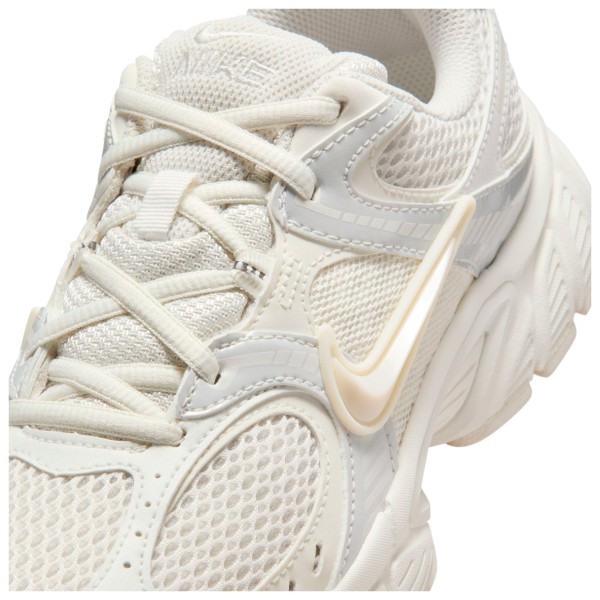 Nike - Women's V5 RNR - Baskets
