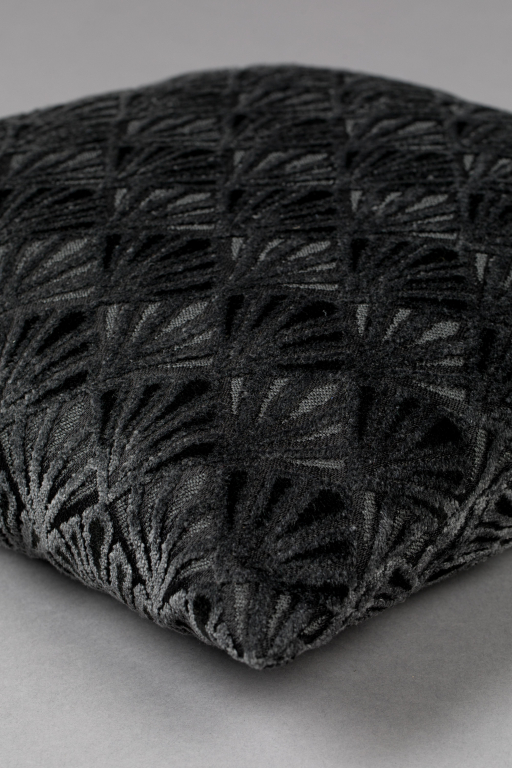 Dutchbone Daisy kussen 45x45 goud