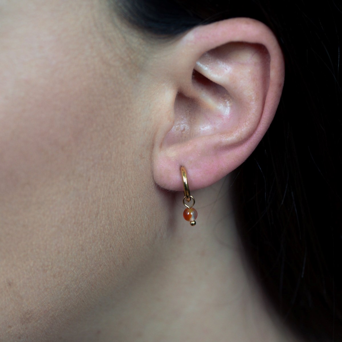 Boucles d'oreilles créoles Serena en pierres Cornaline