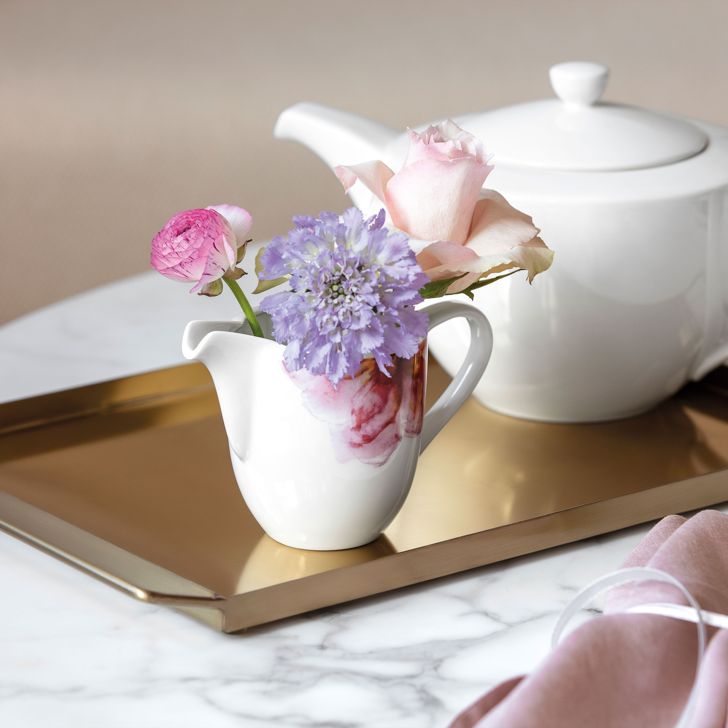 Rose Garden Creamer Pink, 7.2 oz, Premium Porcelain