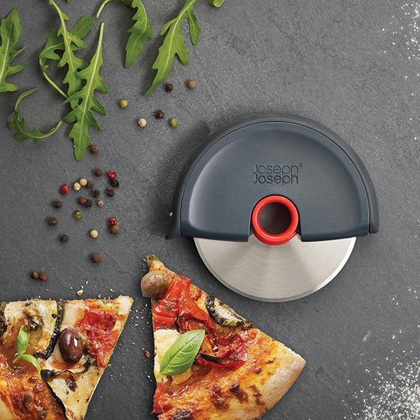 Roulette à pizza ergonomique avec lame inox Joseph Joseph
