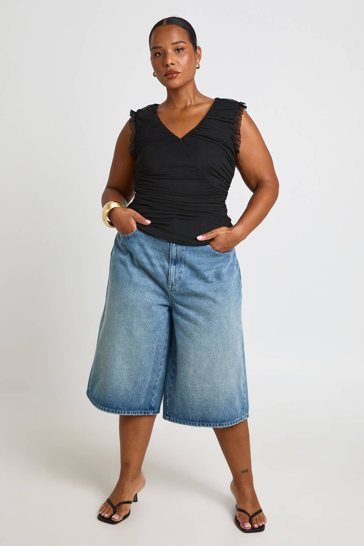 boohoo Top Grande Taille À Encolure En V Et Imprimé