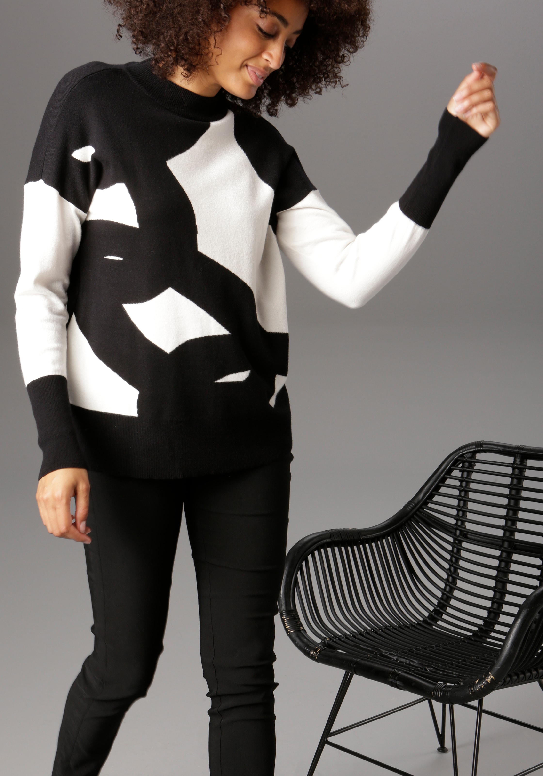 Aniston SELECTED Strickpullover , mit modisch kurzem Stehkragen