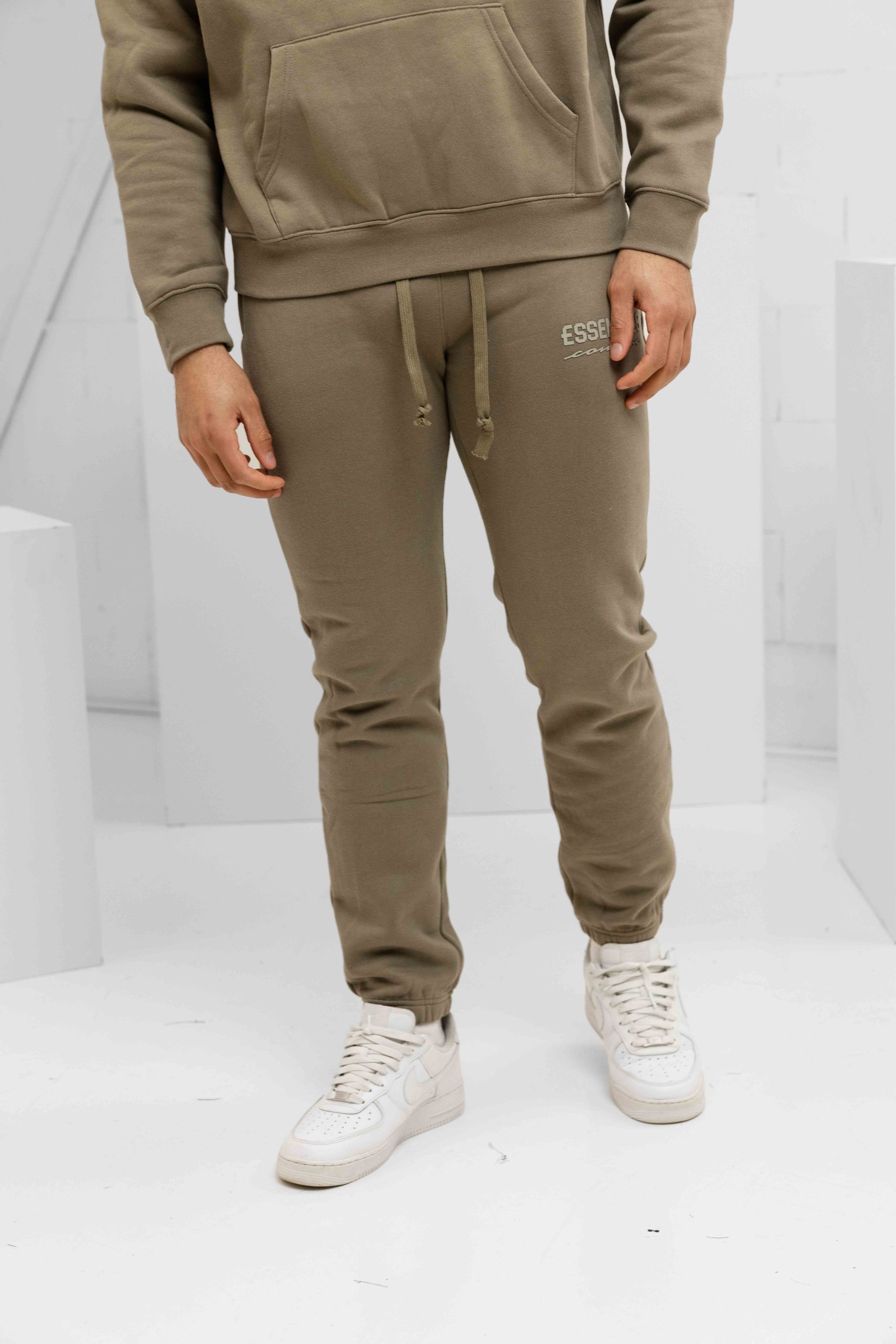 Cou7ure Essentials Basic Curve Trainingspak Heren Groen