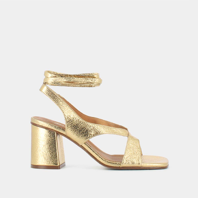 Sandales à talons et lanières à nouer  en cuir craquelé or foncé