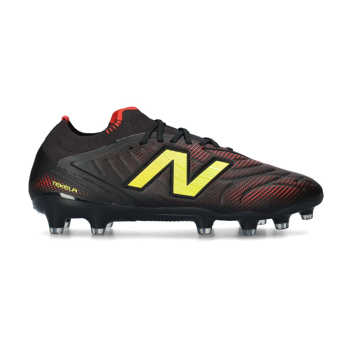 Chuteira New Balance Tekela Elite MG Mulher