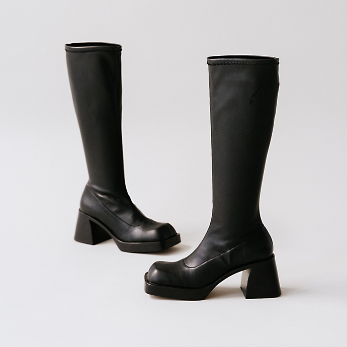 Bottes hautes à bouts carrés  en synthétique noir