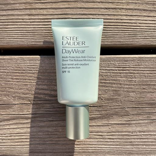 Estée Lauder DayWear Sheer Tint SPF 15 Moisturizer Creme, 50 ml