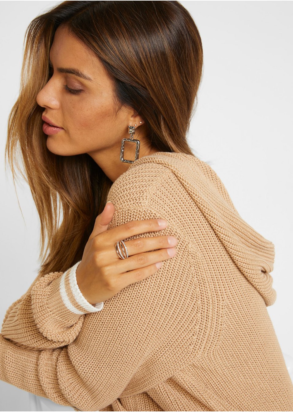 Pull à capuche avec motif torsadé raffiné