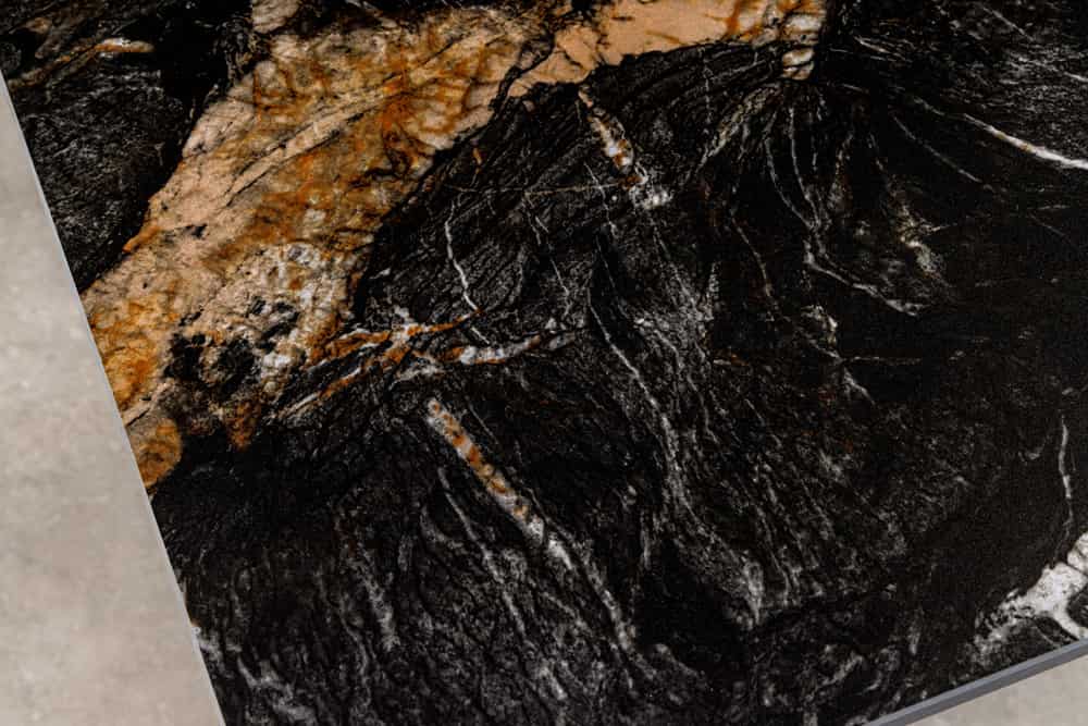 Moderner Esstisch GALAXIE 160cm Aurora Oro schwarz gold sand Keramik