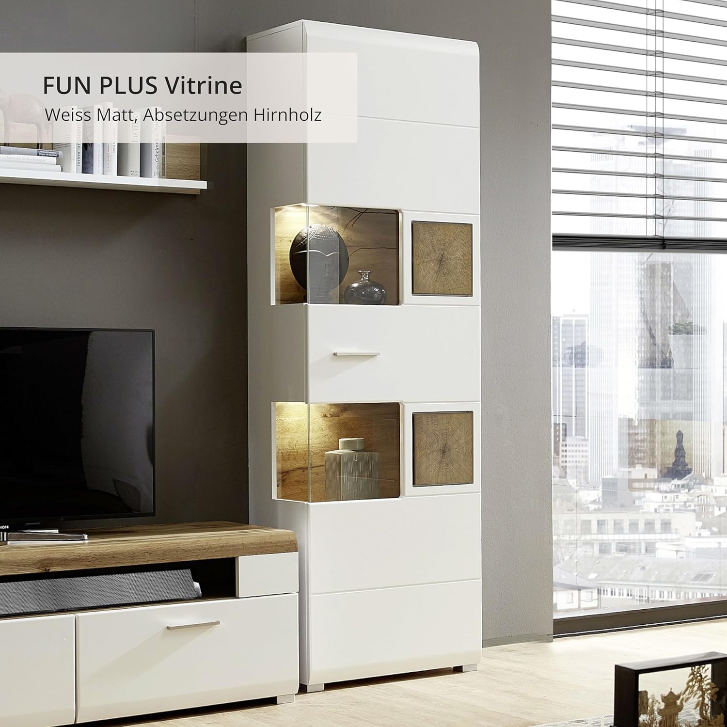 Stella Trading Fun Plus Große Vitrine weiss mit schönen Hirnholz-Applikationen - Moderne Glasvitrine inkl. LED Beleuchtung - 65 x 205 x 37 cm (B/H/T)
